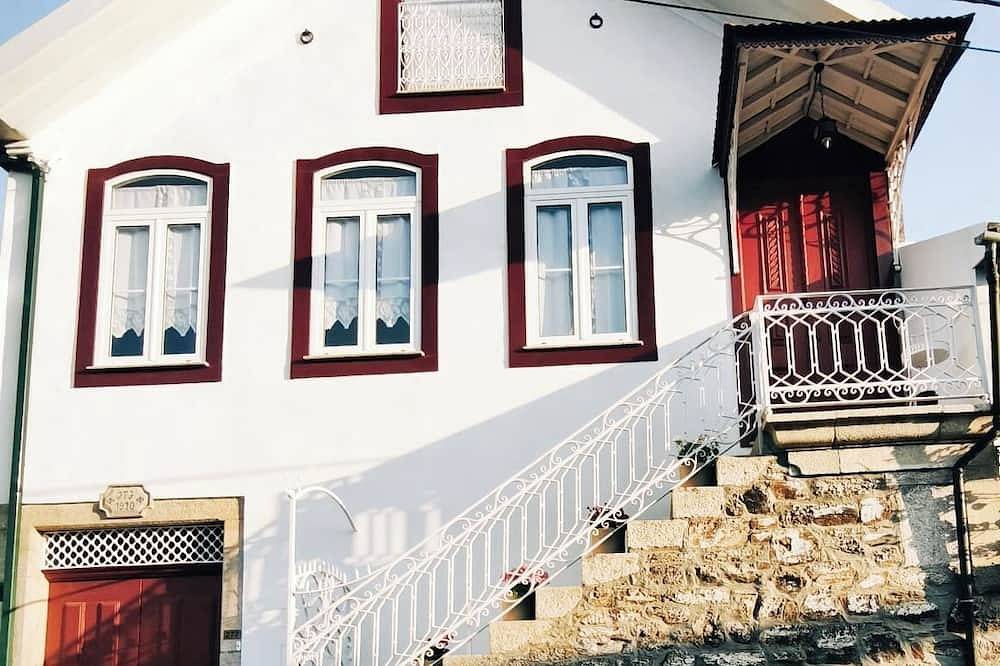 Casa de Pousada - É uma Casa de\n Campo no coração do Douro! in Lamego, Douro-Tal