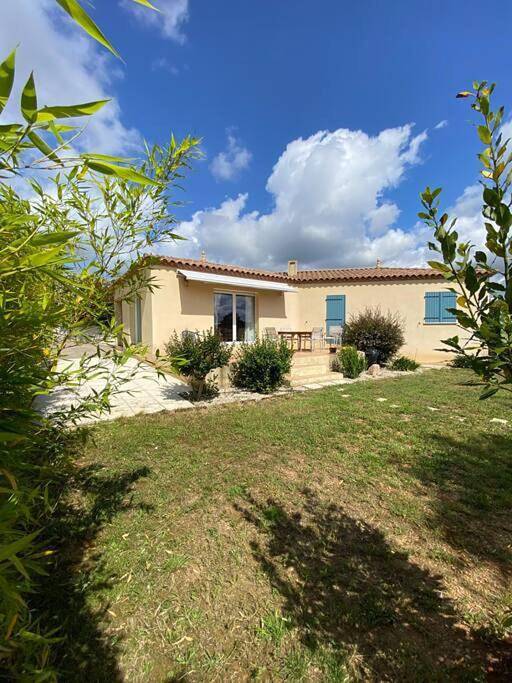 Villa pour 6 personnes, avec Terrasse ainsi que Jardin et Piscine à Juvignac