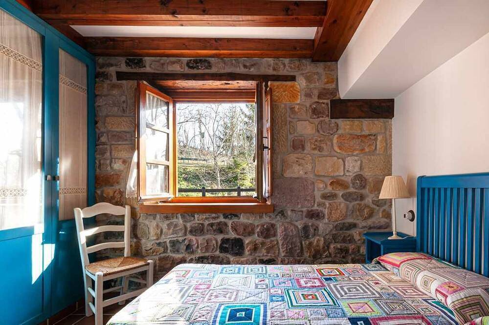 Casa  Rural Ángela 1 in Villanueva de la Peña, Mazcuerras