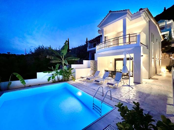 Villa with pool for 6 people in Lefkada