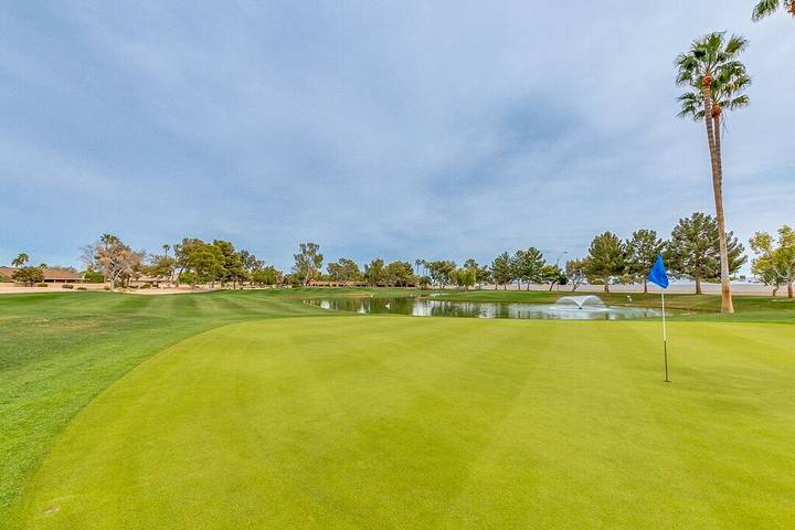 Vacation rental for 4 people, with terrace in Sun City