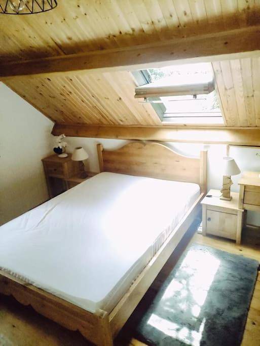 Gîte pour 10 personnes, avec vue ainsi que jardin et terrasse à Belvédère - 3