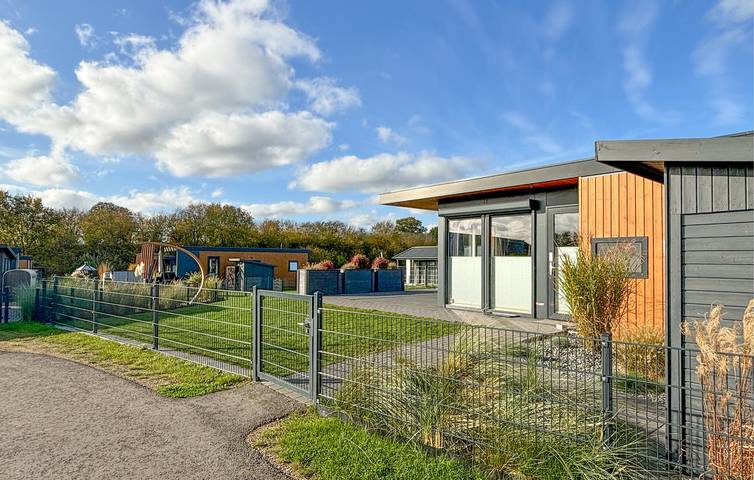 Chalet für 4 Personen, mit Terrasse und Garten in Süsel - 2