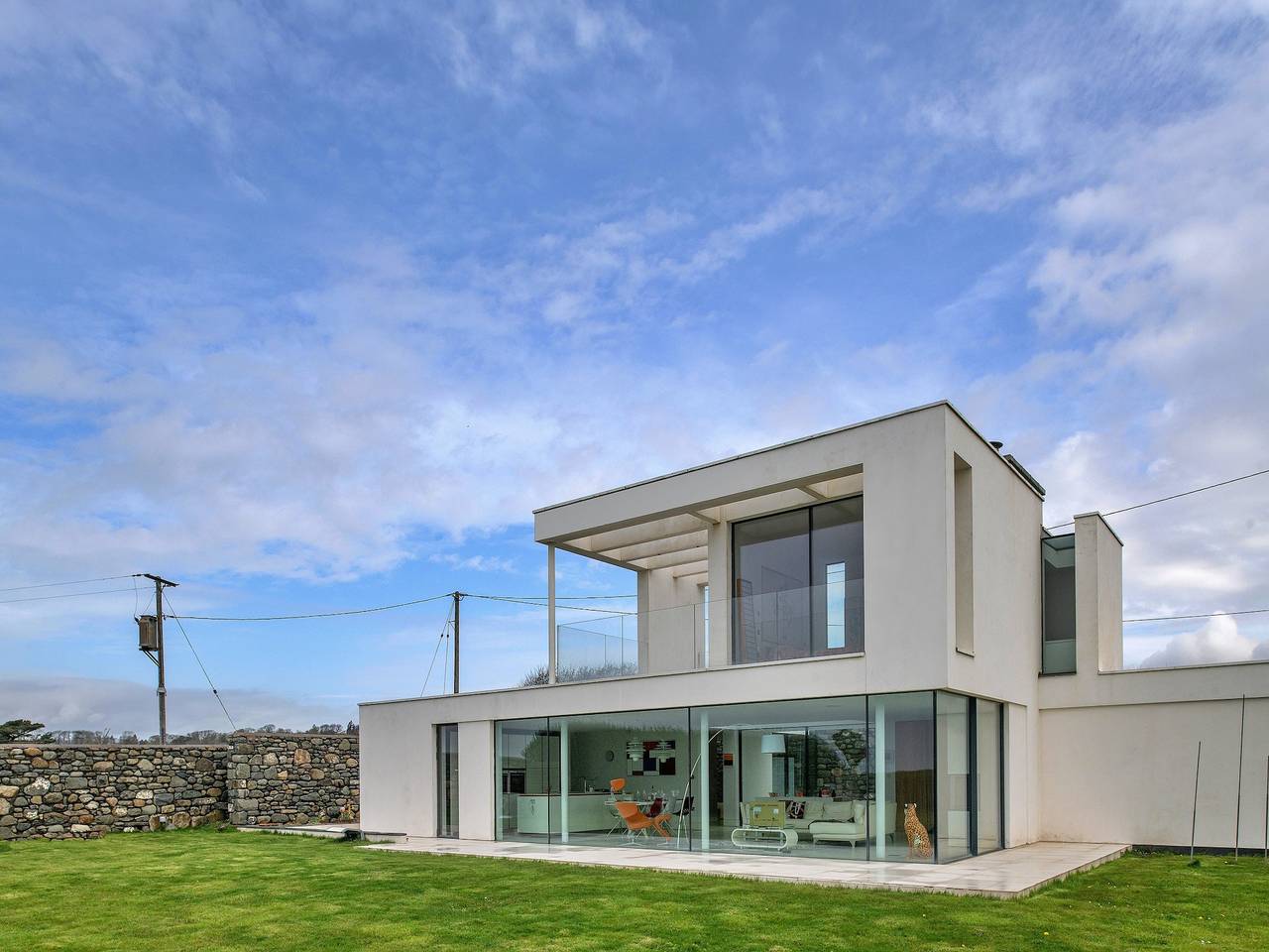 Clifftop Retreat in Criccieth with Stunning Views in Criccieth, Gwynedd