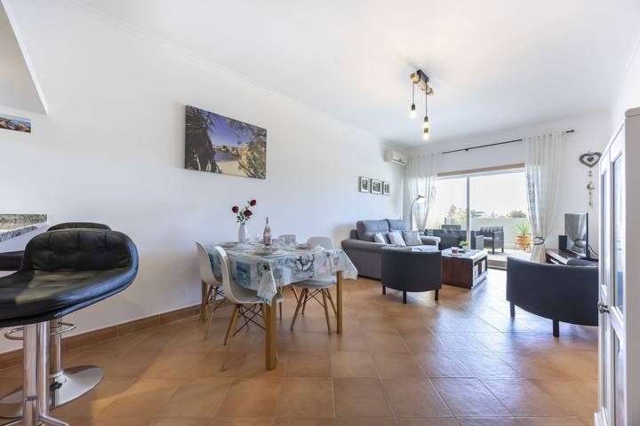 Gîte pour 2 personnes, avec terrasse et piscine dans São Sebastião - 3