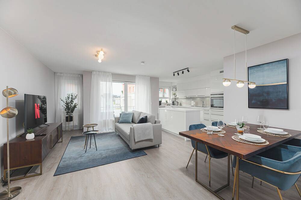 Appartamento intero, Deluxe apartment for up to 6 people I Near the trade fair and airport in Leinfelden-Echterdingen, Circondario di Esslingen