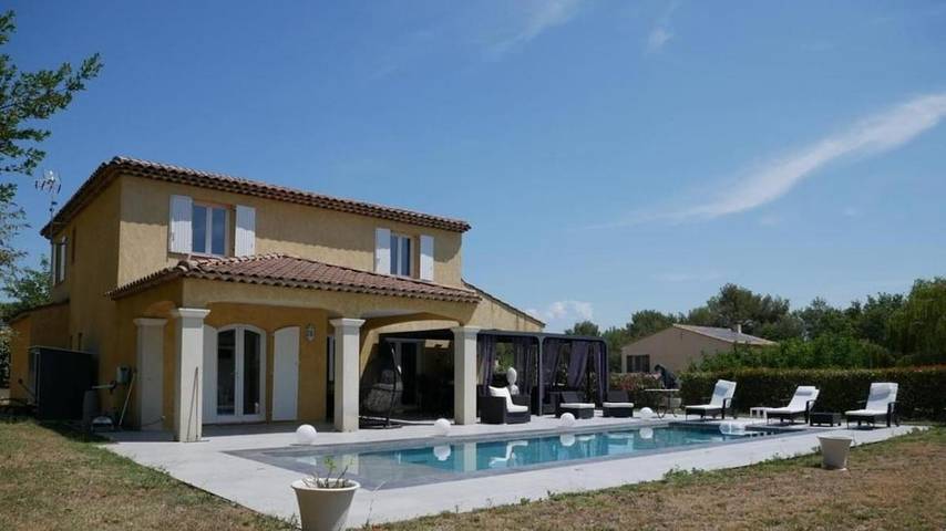 Chalet para 19 personas, con jardín además de terraza y piscina, Se admiten mascotas - 1
