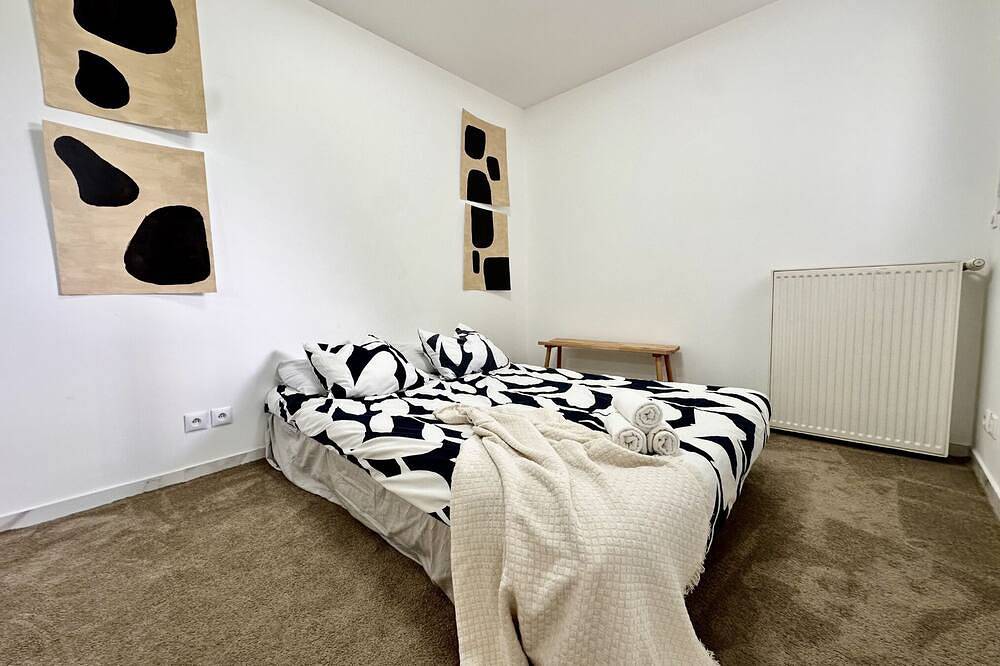 Entire apartment, Riverside apt | 2 bdr |Disney + Paris | Parking | Balcony in Lognes, Seine-et-Marne