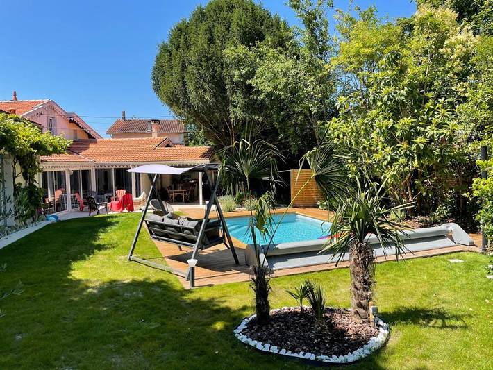 Chambre d’hôte pour 2 personnes, avec Terrasse ainsi que Jardin et Piscine