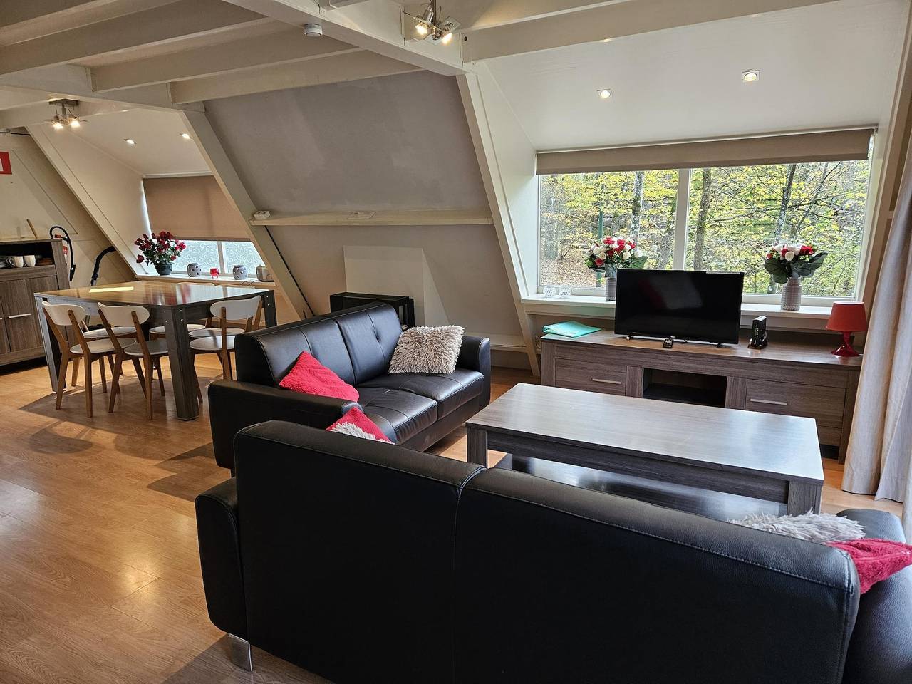 Serene Vacation Chalet in Durbuy in Grandhan, Durbuy