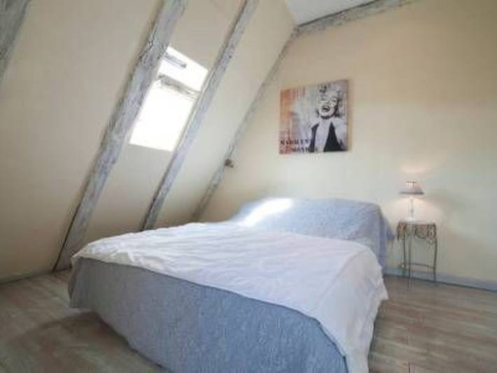 Location de vacances pour 6 personnes, avec balcon ainsi que jardin et piscine à Sainte-Mondane - 4