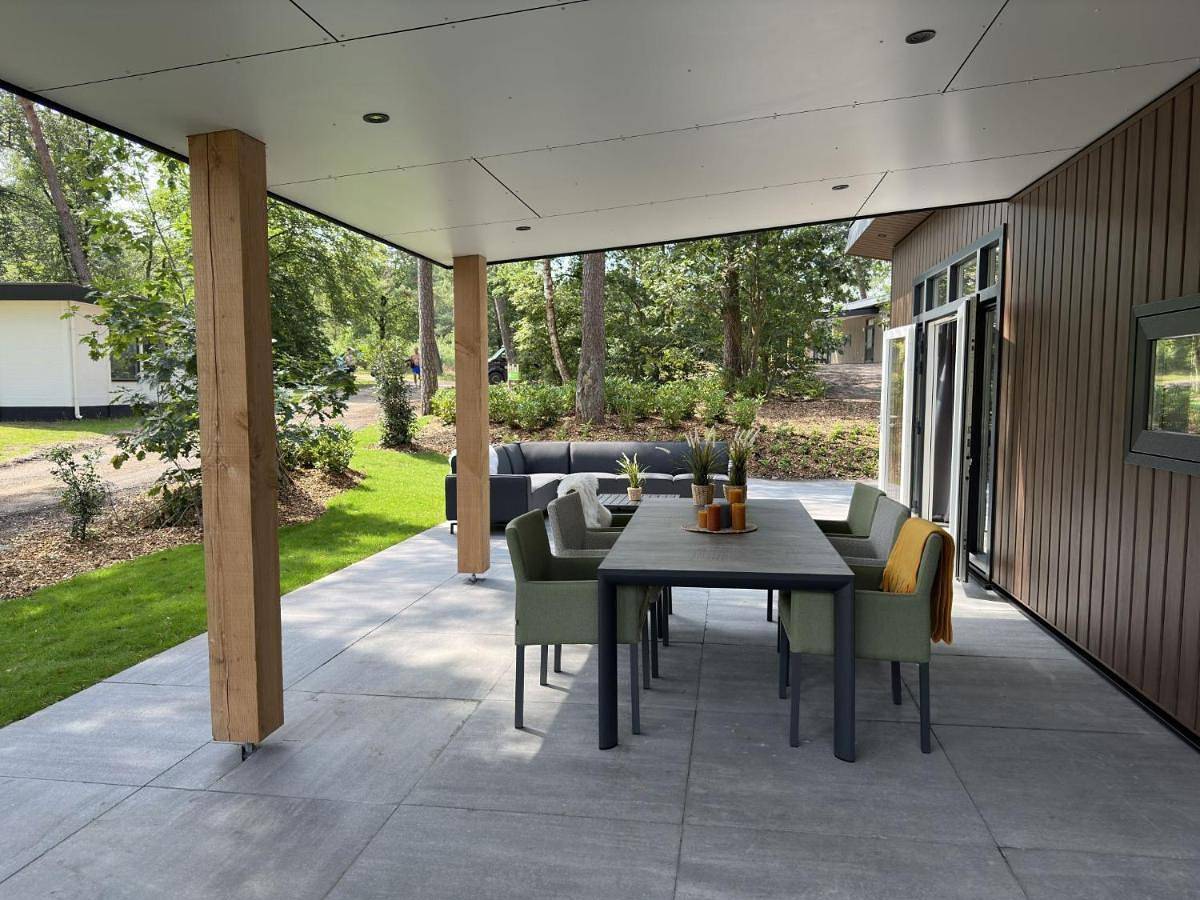 Three-Bedroom Chalet in Ommen, Regio Zwolle