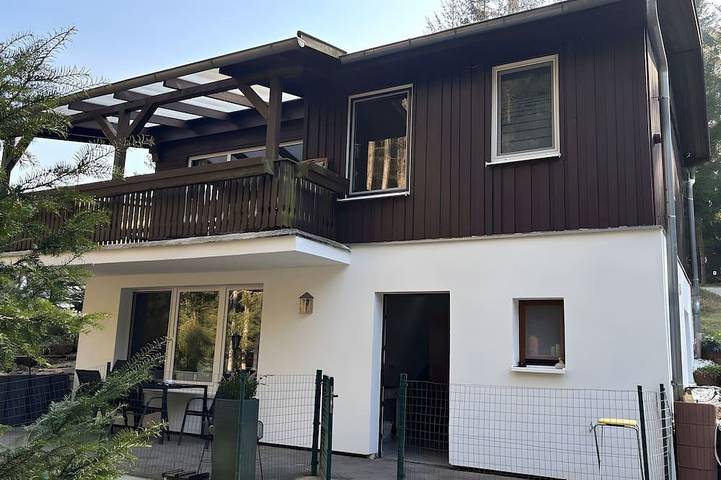 Ferienhaus für 5 Personen, mit Sauna und Garten sowie Balkon, mit Haustier in Friedrichroda