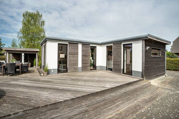 Ferienhaus für 4 Personen, mit Balkon und Garten in Ueckermünde