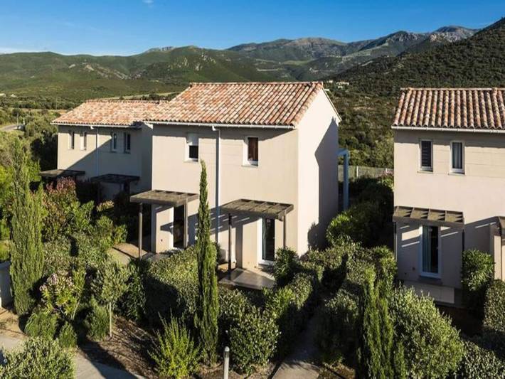 Gîte pour 4 personnes, avec piscine et terrasse, adapté aux familles à Belgodère - 2