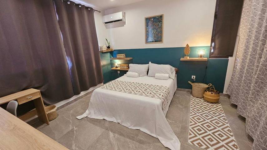 Appartement de vacances pour 2 personnes, avec piscine et terrasse