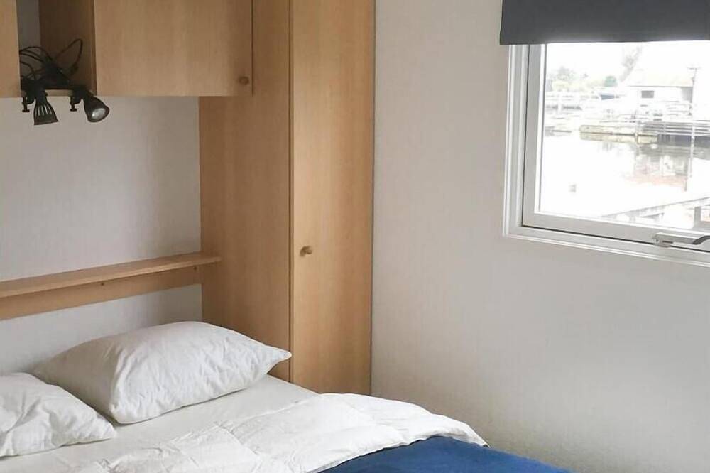 Amazing home in Breukelen with Wifi in Breukelen, Groene Hart