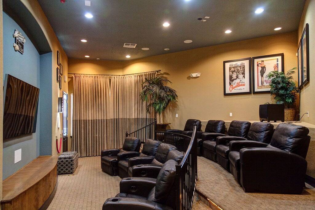 Schönes Stadthaus in der Nähe von Orlandos Themenparks mit privatem Whirlpool und beheiztem Pool in Kissimmee, Osceola County