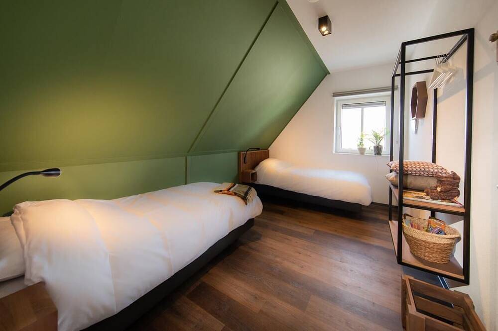 Premium Outdoor 8p - Four Bedroom Villa, Sleeps 8 in Thorn, Limburg