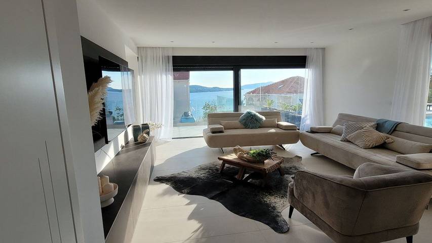 Villa for 10 people, with garden and terrace in Trogir