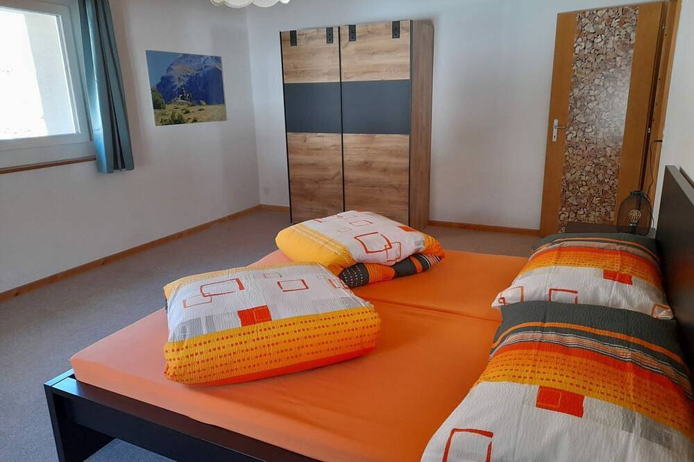 Ganze Wohnung, Ferienwohnungen Paclerahof, (Sta. Maria - Santa Maria Val Müstair). in Sta. Maria im Val Müstair, Val Müstair