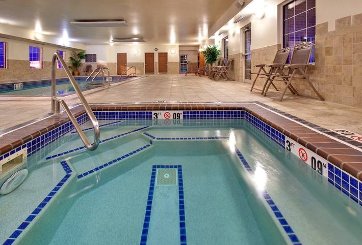 Entire studio, Staybridge Suites Sioux Falls At Empire Mall in Sioux Falls, Minnehaha County