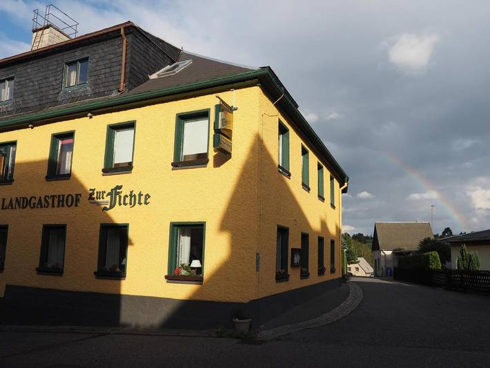 Hotel für 2 Personen, mit Terrasse und Garten sowie Sauna und Ausblick in Bärenstein - 2