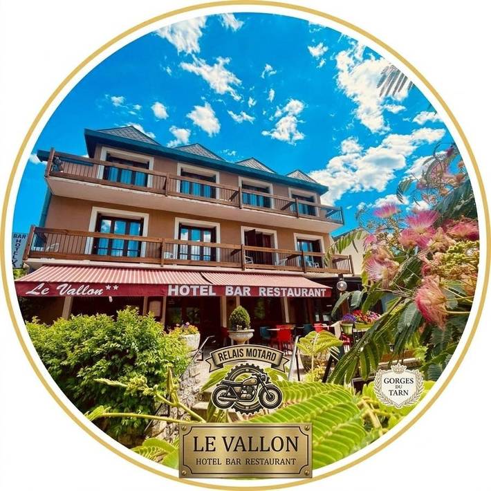 Hôtel pour 3 personnes, avec Terrasse ainsi que Jardin et Piscine à Ispagnac - 4