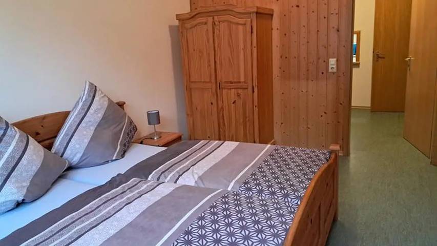 Ferienhaus für 14 Personen, mit Garten im Dahner Felsenland - 2
