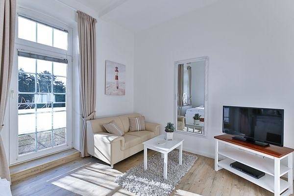 Ganze Ferienwohnung, Appartement 5 mit Südbalkon in strandnaher Lage - Bäderstil-Villa in Wenningstedt/Sylt in Wenningstedt, Sylt