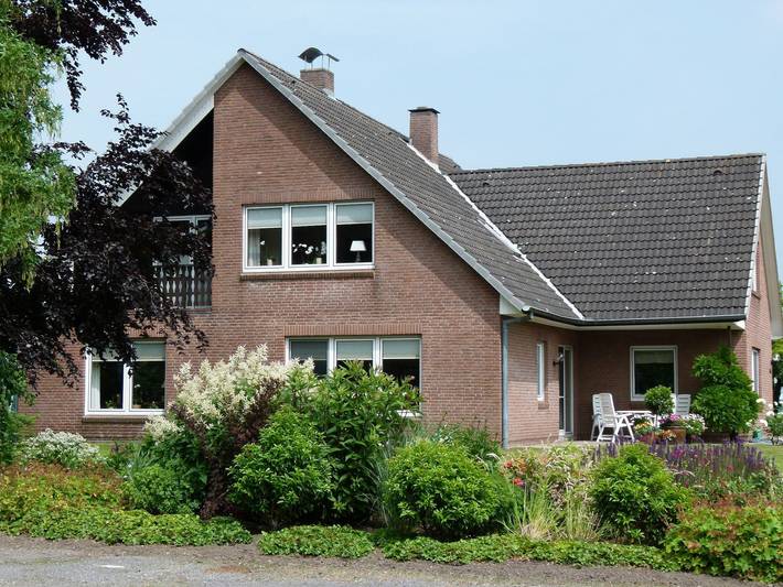 Ferienwohnung für 4 Personen, mit Balkon und Garten sowie Ausblick in Mittelnkirchen