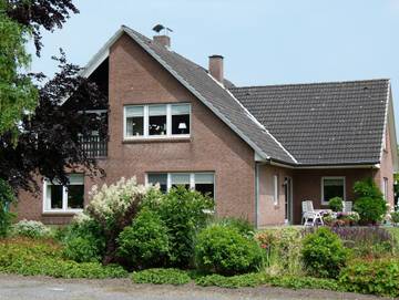 Ferienwohnung für 4 Personen, mit Ausblick und Garten sowie Balkon, kinderfreundlich in Mittelnkirchen