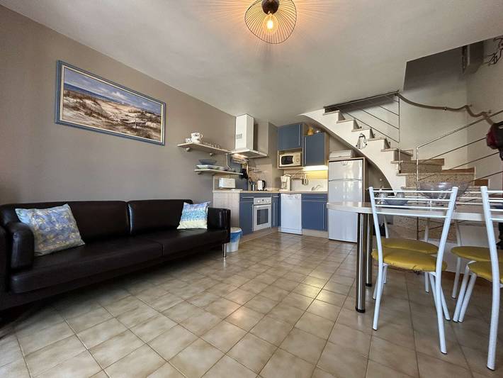 Ganze Wohnung, Duplex P3 Wohnung mit Klimaanlage in Strandnähe in Le Grau-du-Roi, Côte d'Améthyste