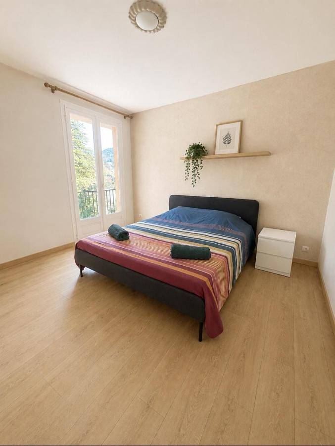 Gîte pour 6 personnes, avec Balcon ainsi que Terrasse et Jardin à Tende - 2