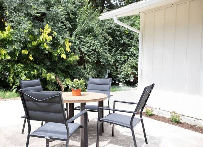 Vacation rental for 6 people, with yard and terrace in Lexington