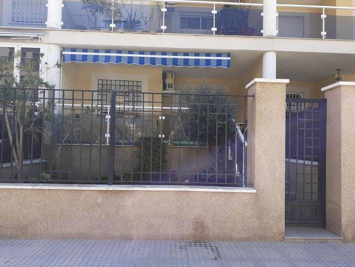 Gîte pour 5 personnes, avec jardin ainsi que terrasse et piscine à Puçol - 3