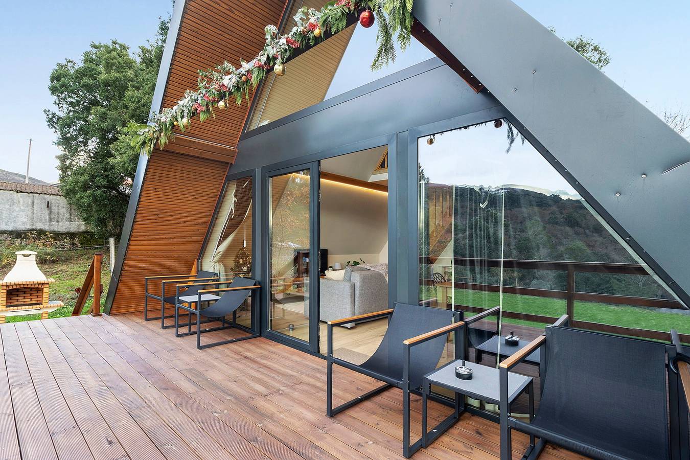 Chalet 'Luna in Rio' con vistas a la montaña, Wi-Fi y aire acondicionado in Britelo, Distrito de Viana do Castelo