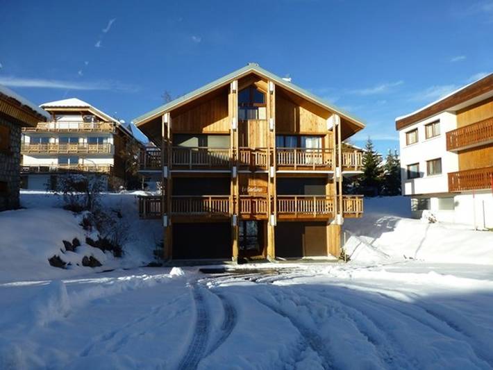 Apartamento entero, Estudio acogedor para 4 en L'Alpe d'Huez con terraza soleada in Huez, Parque Nacional de los Ecrins