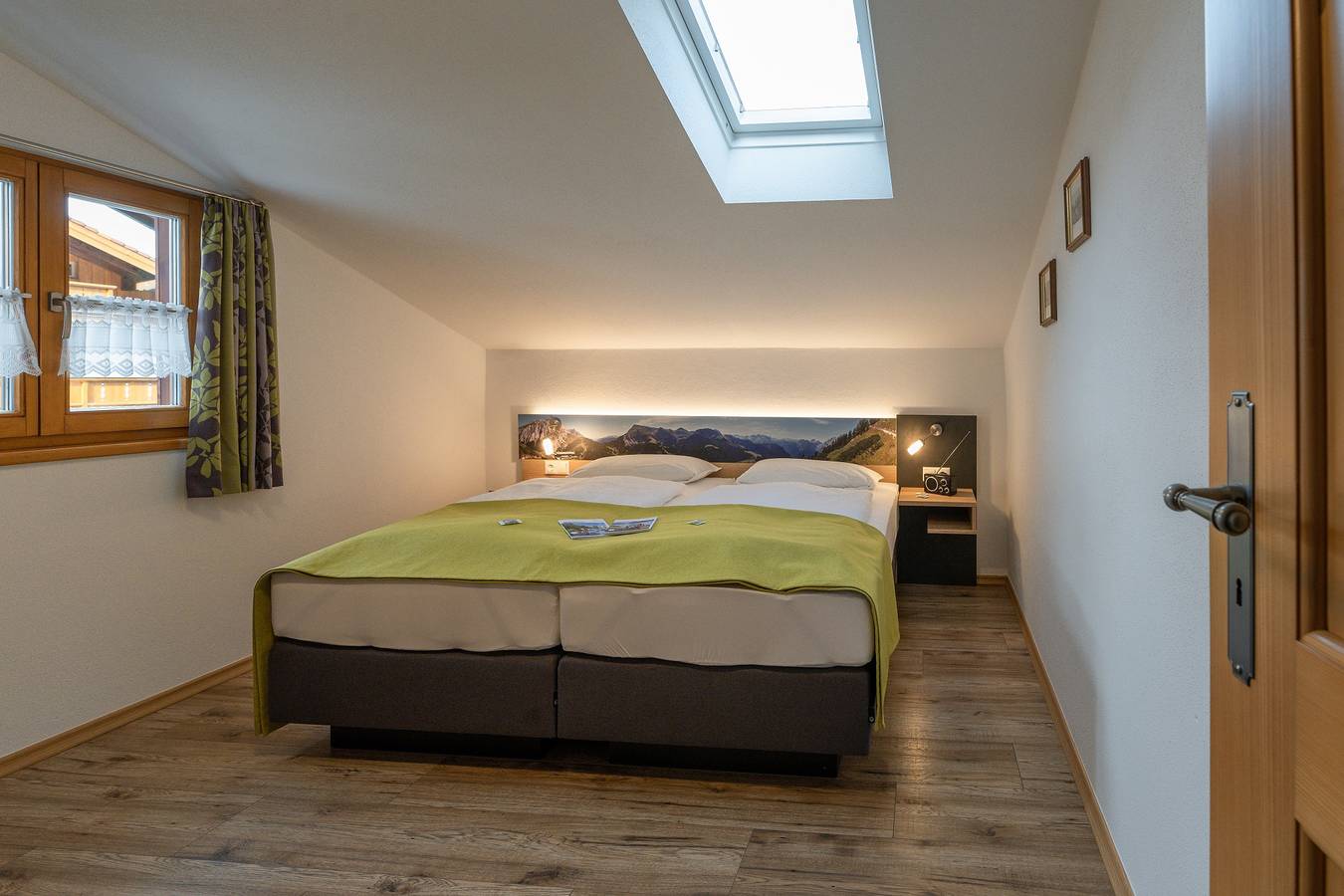 Ganze Ferienwohnung, Ferienwohnung Haus Holzeck - Ferienwohnung Jenner, 1-2 Personen, 55 qm, Obergeschoss in Schönau am Königssee, Berchtesgadener Alpen