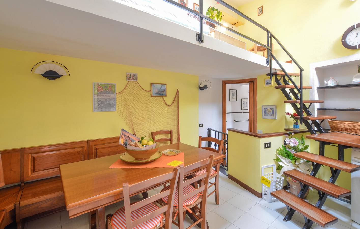 Ganze Ferienwohnung, Modernes Apartment mit Terrasse, 2km zur Küste - WiFi, Wärmepumpen in Monterosso al Mare, Monterosso al Mare Gemeinde