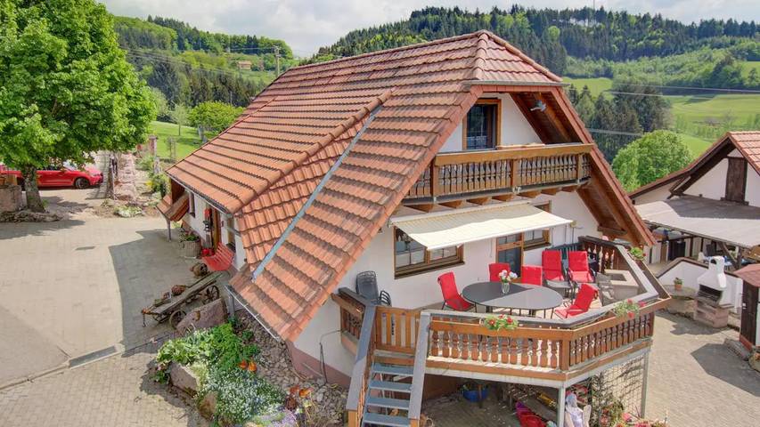 Ferienhaus für 10 Personen, mit Garten und Pool sowie Terrasse im Schwarzwald - 3