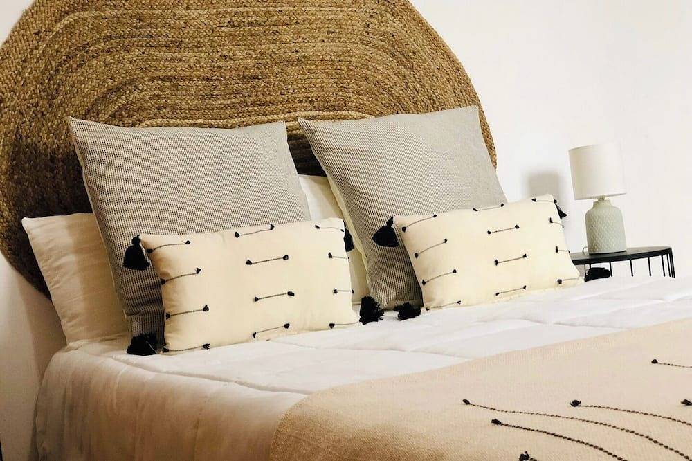 Entire apartment, Canaryislandshost l Surf Lanzarote in Famara Beach, Teguise