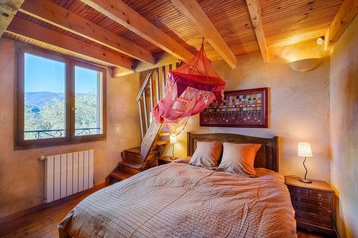 Gran casa provenzal con magníficas vistas en el corazón de un pueblo histórico in Fayence, Region de Draguignan