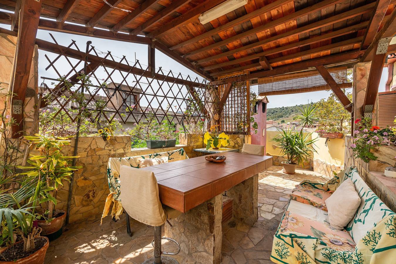 Ferienhaus 'Monolocale Il Girasole' in Stadtzentrumnähe mit Garten und Klimaanlage in Villaputzu, Cagliari Provinz