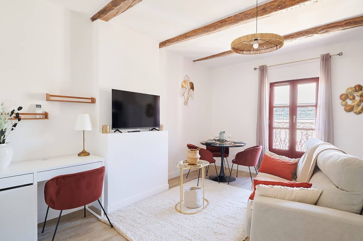 Apartamento entero, Myloctravel â§ Central, facing Les Halles, Ac in Béziers, Costa mediterránea (Francia)