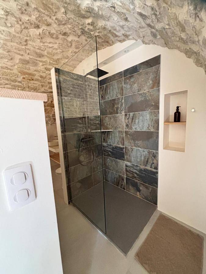 Location de vacances pour 8 personnes, avec Balcon et Terrasse ainsi que Jardin et Piscine à Bessas - 2