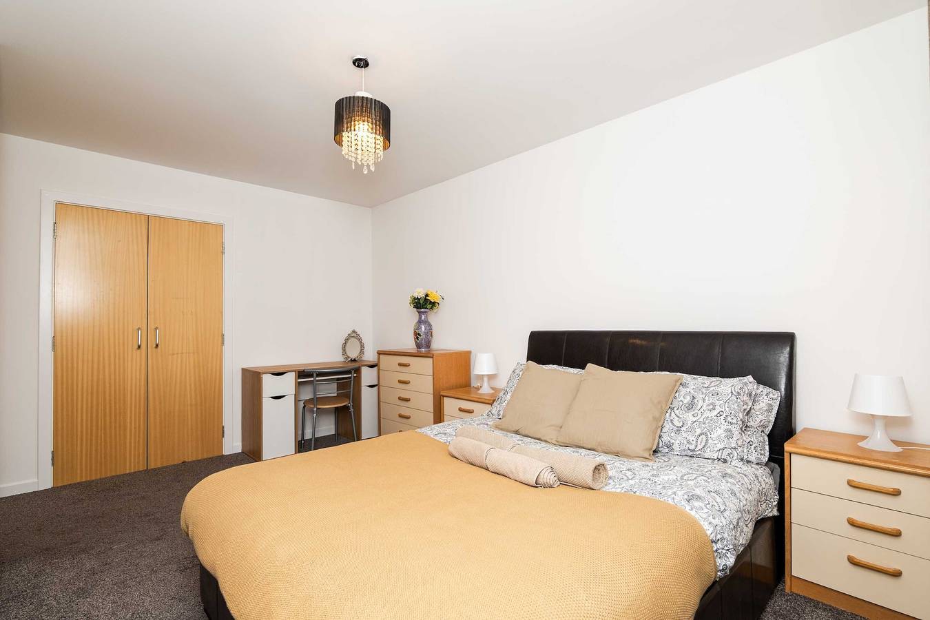 Aberdeen Spacious House - 3 Beds - Sleeps 5 with Free Parking and Fast Wi-Fi in Aberdeen, Aberdeenshire