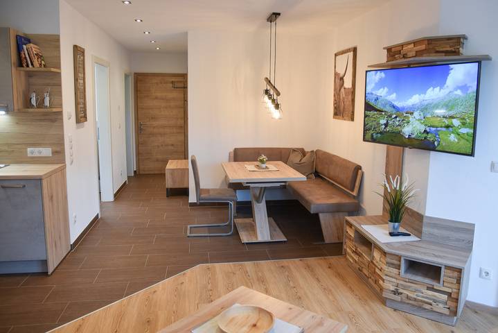 Ganze Ferienwohnung, Nordkettenblick Top 3 in Stubaier Alpen, Götzens