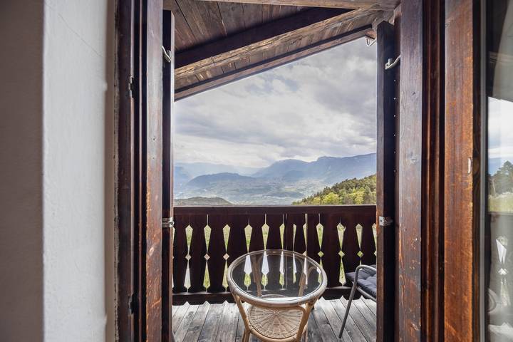 Entire apartment, Apartment "Malgorerhof Lavendel" with Mountain View, Wi-Fi, Balcony & Shared Garden in Oberglaning - Cologna di Sopra, Jenesien