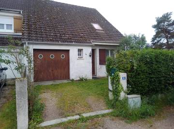 Gîte pour 6 personnes, avec jardin à Bourbon-Lancy